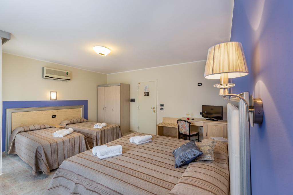 Hotel Rosa Dei Venti Кастельсардо Экстерьер фото