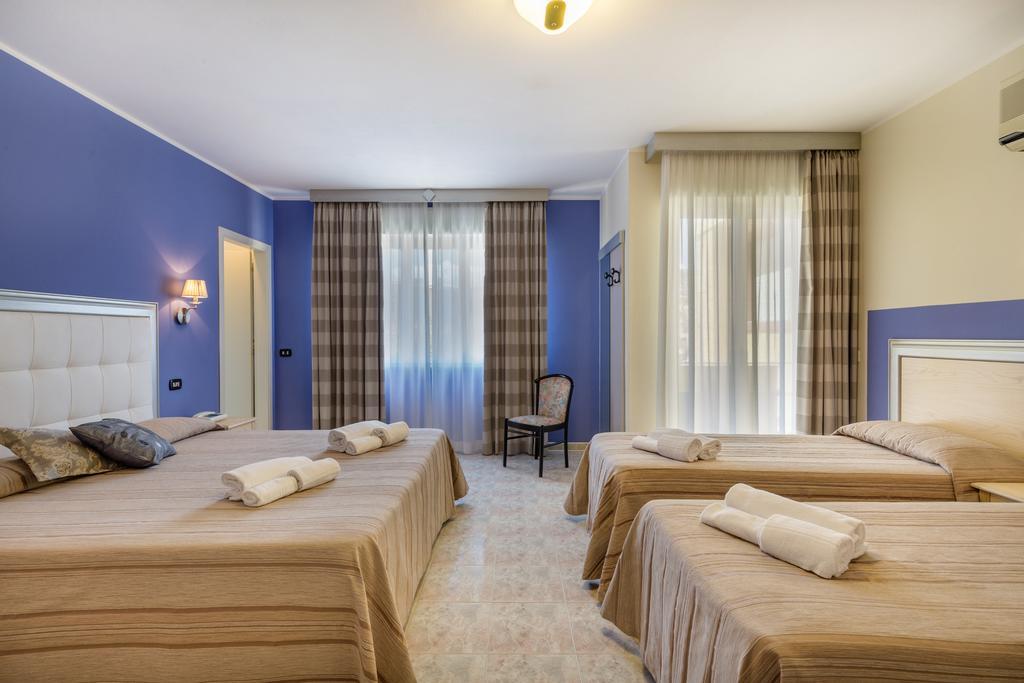 Hotel Rosa Dei Venti Кастельсардо Экстерьер фото