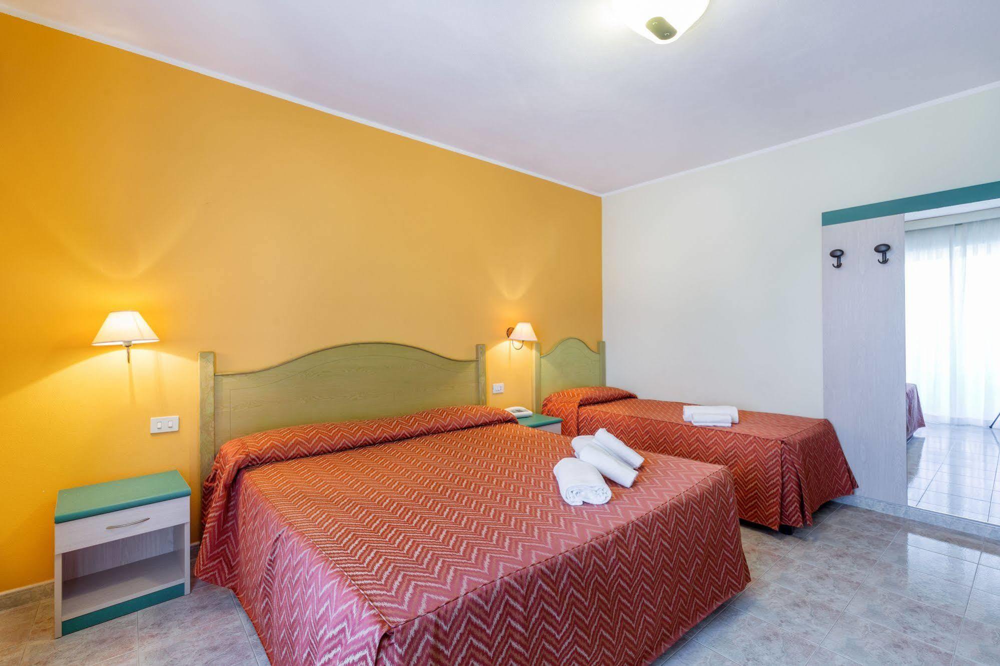 Hotel Rosa Dei Venti Кастельсардо Экстерьер фото