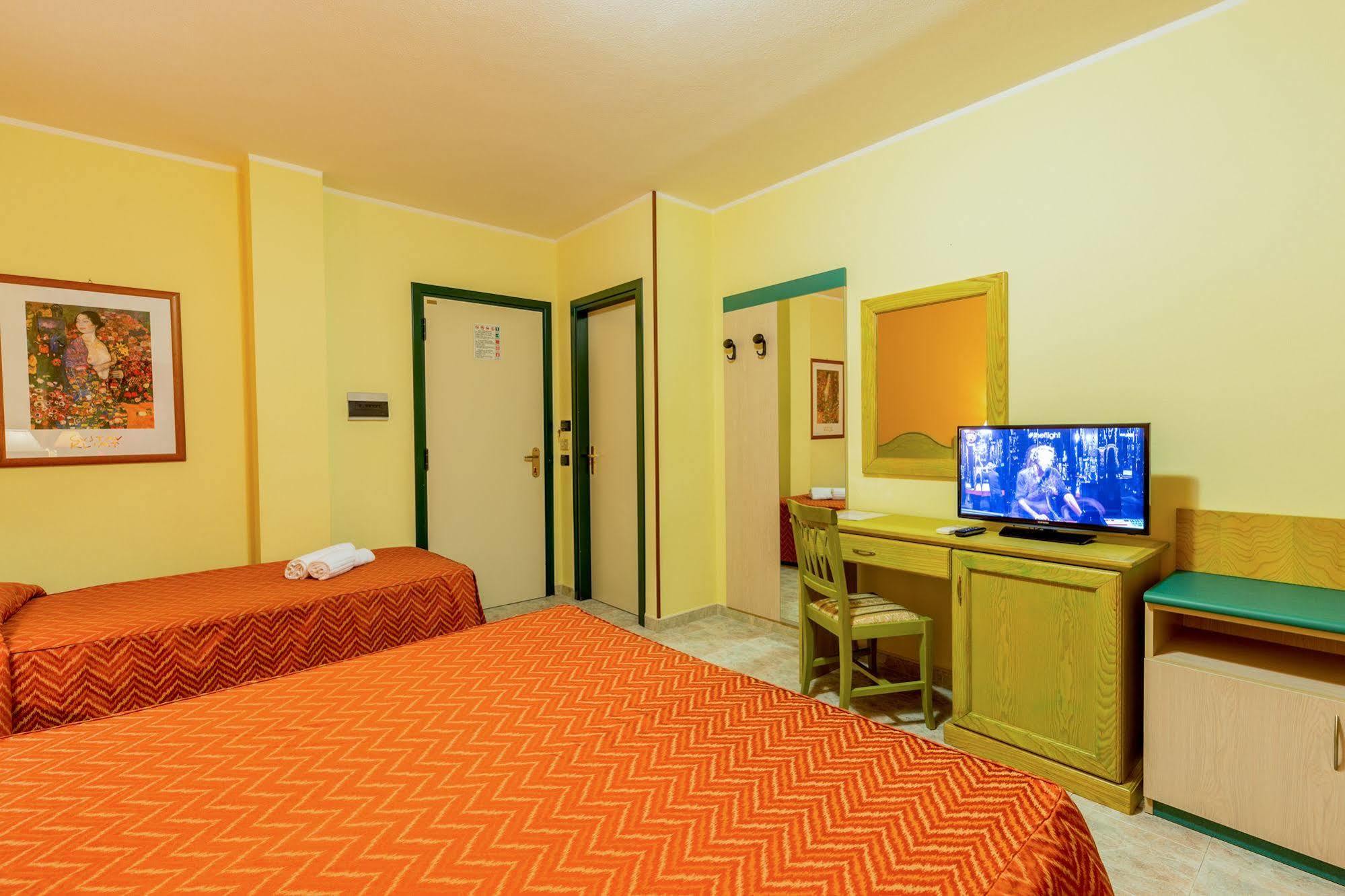 Hotel Rosa Dei Venti Кастельсардо Экстерьер фото
